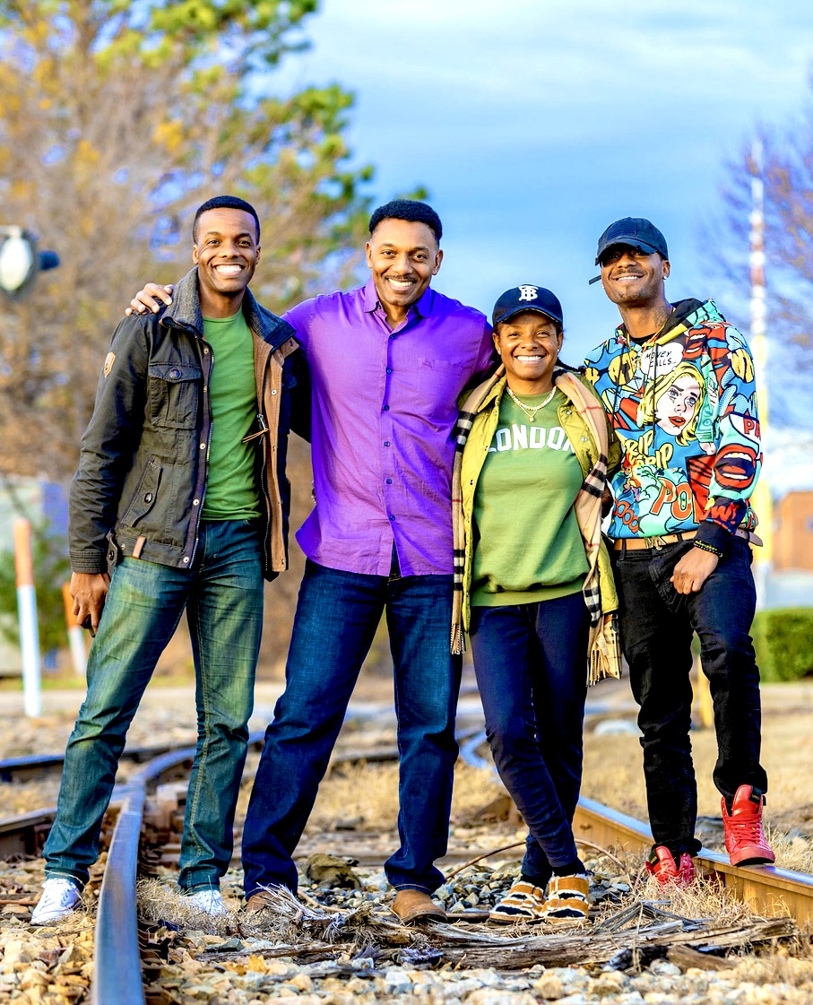 Vann Morris with family